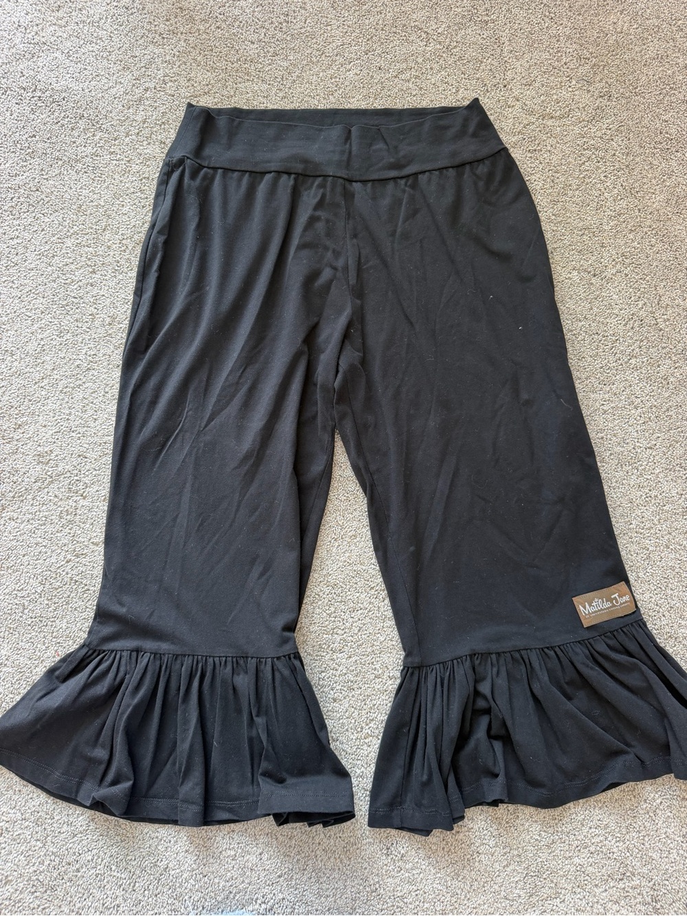 Women’s Matilda Jane Black Cropped Big Ruffle Pants- Size XL